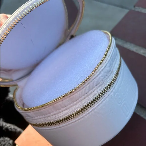 Gaultier Divine Cream Round Makeup Bag - Picture 5 of 5